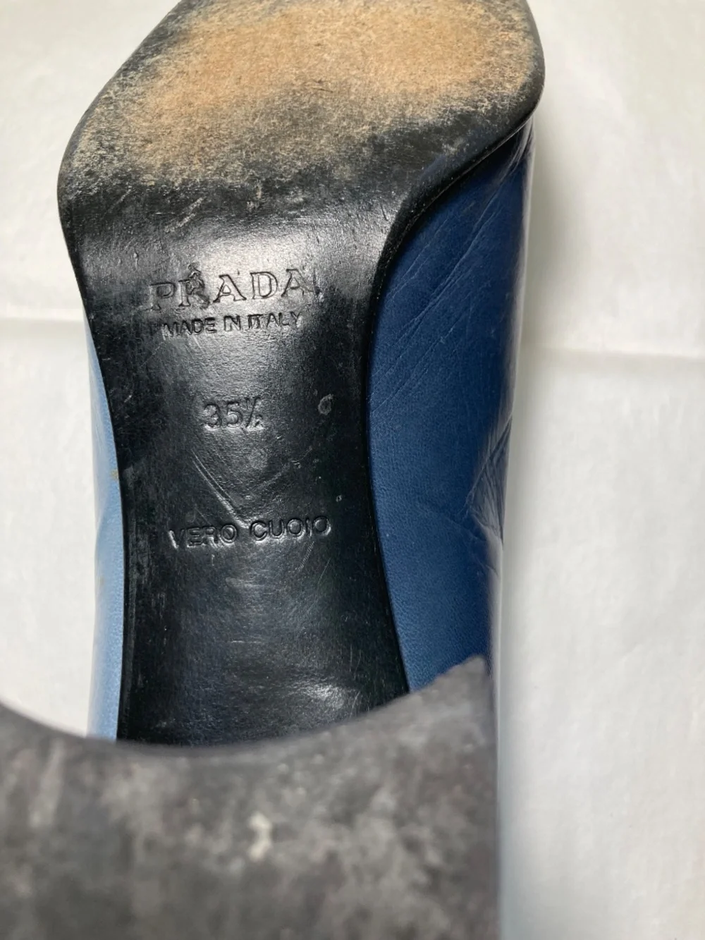 PRADA S6 Block Heel Leather Multi-Tone Blue Leather Pumps